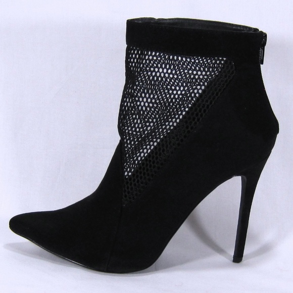 Olivia Ferragamo Black Suede Ankle Booties Sz: 10M - Picture 2 of 8